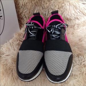 Steve Madden arctic cut sneakers